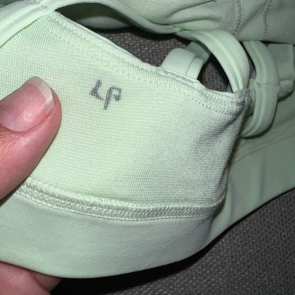 Lululemon 🍋 Energy Bra in Creamy Mint Size 10 - Picture 8 of 8